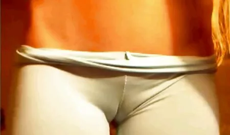 ثلاثة مثليات لا تصدق تلعب مع مواقع سكس محارم مترجم بعضها البعض