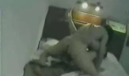 نوتيكا ثورن تمتص لحم سكس مع ابنها مترجم الصواريخ