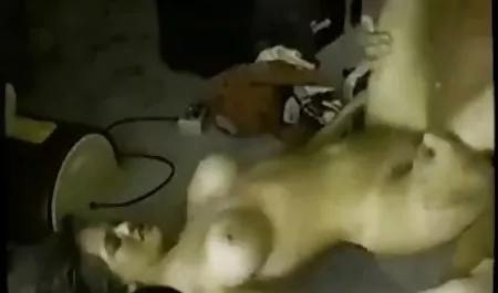 اللسان الاخت سكس مترجم شقراء