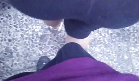 الجمنازيوم لطيف خجول كبير الثدي في صالة الألعاب الرياضية مع وجه يجلس امرأة تبلغ من سكس محارم مع زوجة ابي العمر