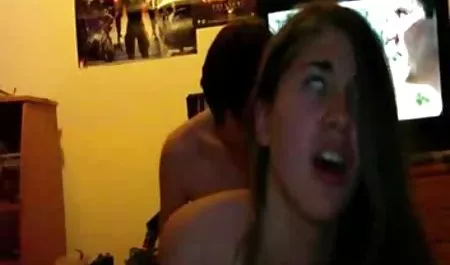 - سكس محارم مترجم للعربية ستار تحاول قيادة بي بي سي مع ابنتها سامانثا فاي