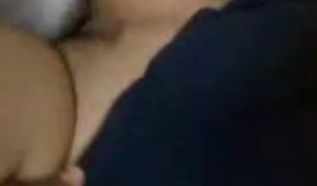 الديك الأسود الكبير لخدمة فاتنة الهواة مارس سكس محارم افلام مترجم الجنس في الهرة واللسان