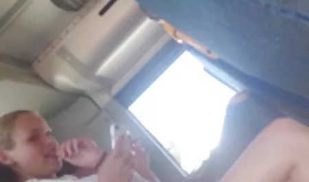 قرنية شيلا يحب سكس في المطبخ مترجم عربي اللعب مع الثدي لها